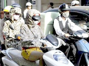 Hot and muggy weather has returned in the northern and central regions (Photo: VNA) Hot and muggy weather has returned in the northern and central regions (Photo: VNA)